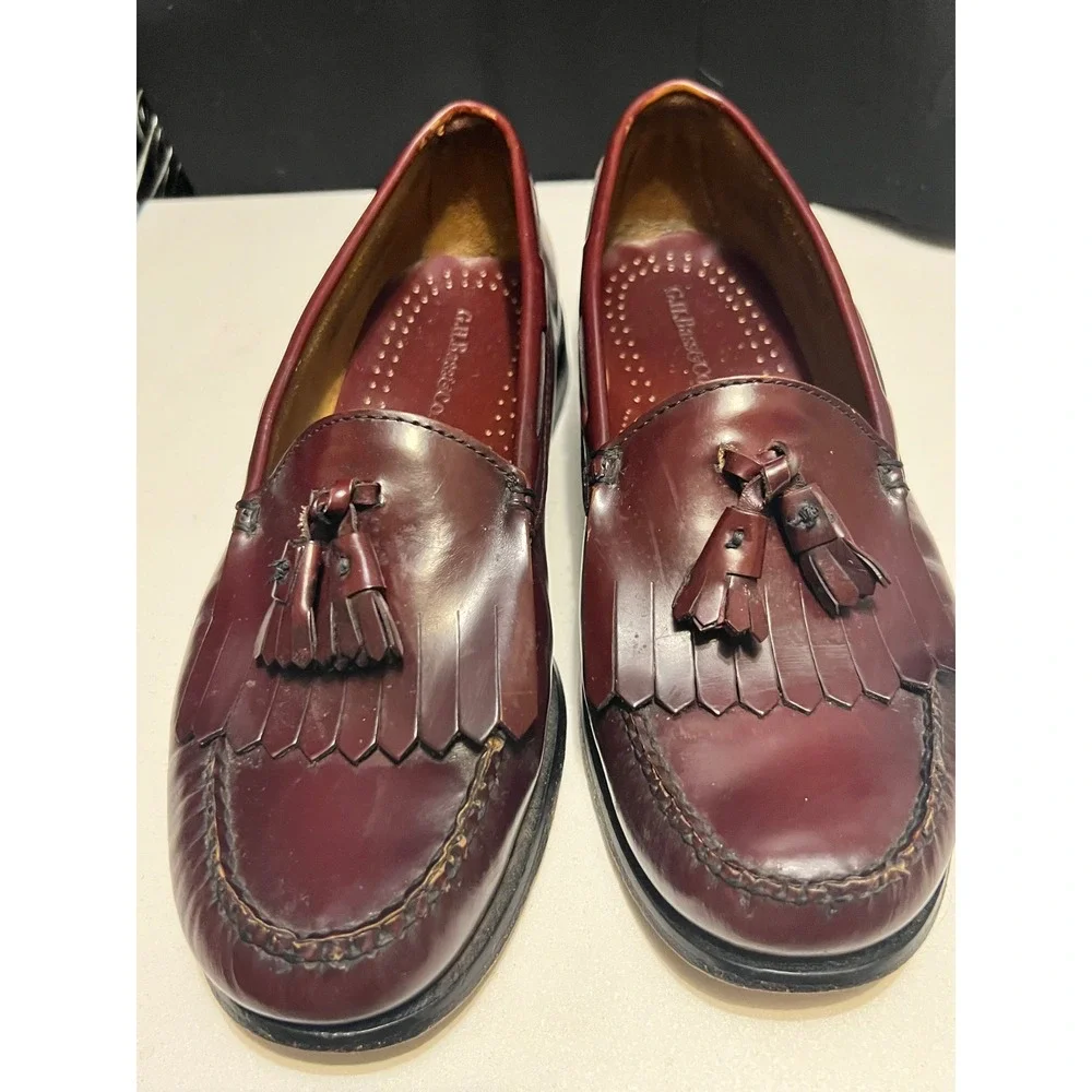 G.H. Bass Burgundy Tassel Loafers Mens Size 10D Leather Dress Shoes Classic Wear